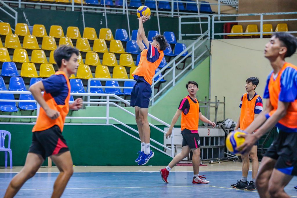 Kỹ thuật bóng chuyển cơ bản Kỹ thuật bóng chuyển cơ bản