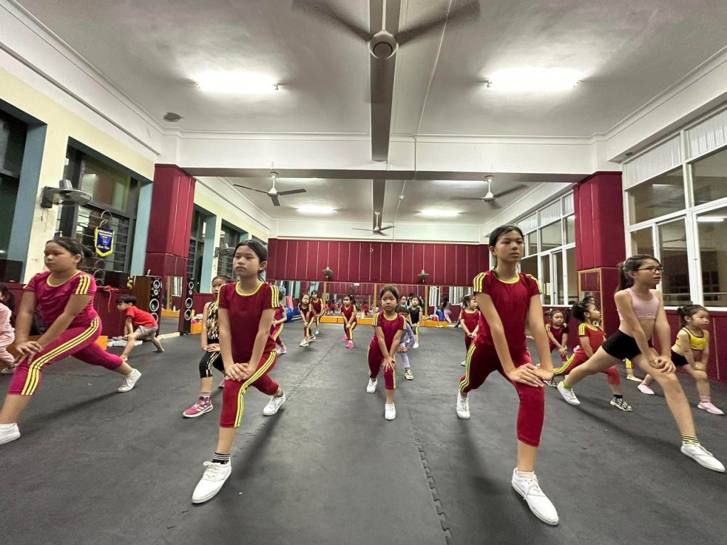 Câu lạc bộ thể dục thiếu nhi Câu lạc bộ thể dục thiếu nhi