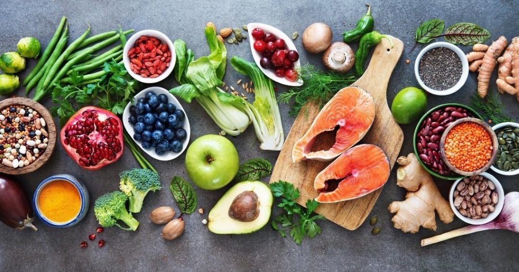 chất dinh dưỡng giúp tăng chiều cao cùng chế độ ăn dinh dưỡng giúp tăng chiều cao