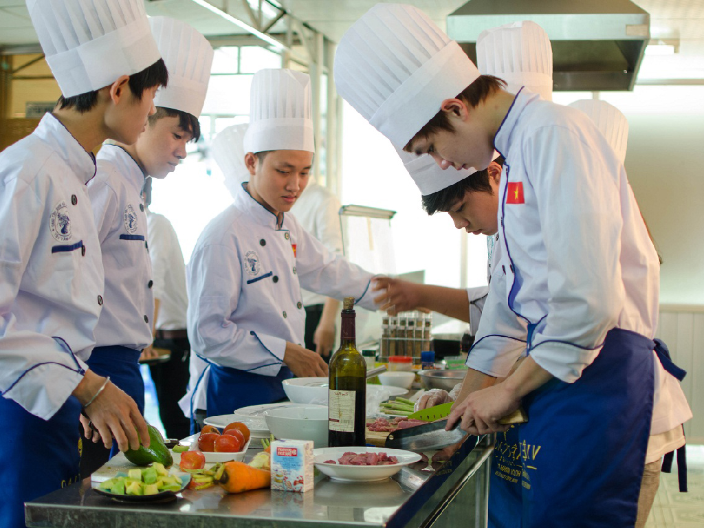 Các Nghề Đào Tạo Ngắn Hạn Giúp Tăng Cơ Hội Việc Làm Nhanh