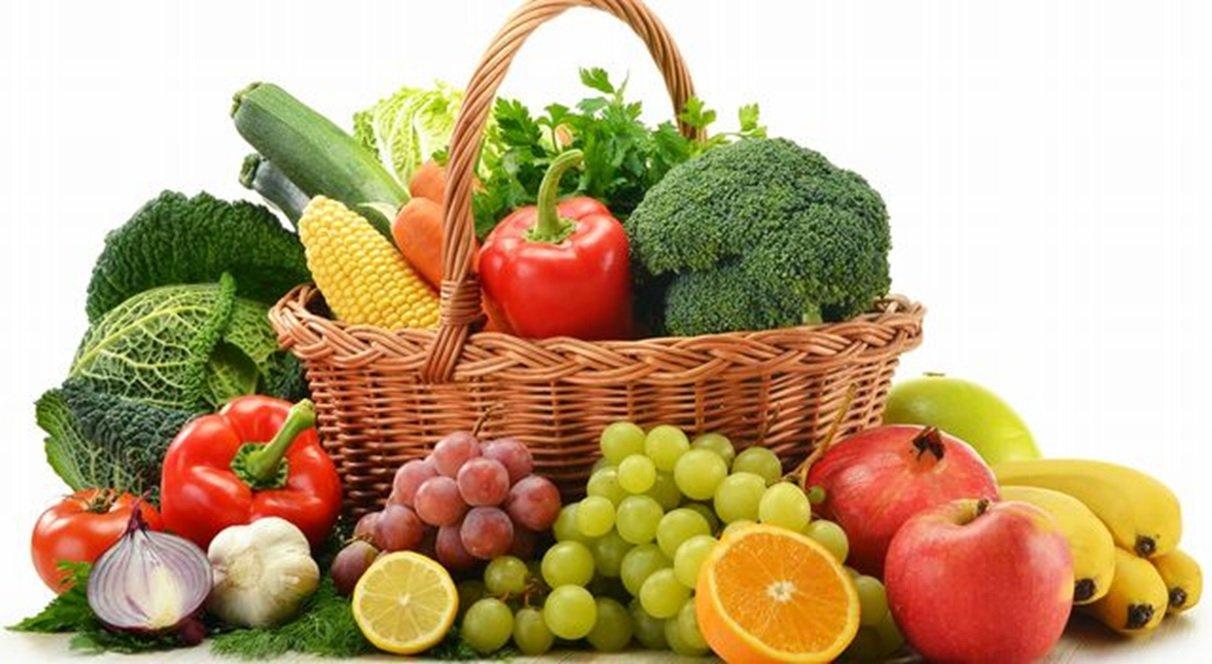 Để có được thực đơn tăng chiều cao cho bé hợp lý. Ba mẹ nên kết hợp trái cây và rau củ tươi nhé!