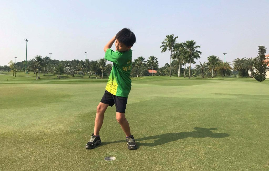 1 Ngày Cùng Bằng Tâm Hóa Thân Golf Thủ