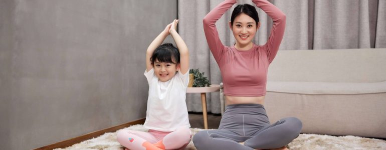 Tập Thể Dục Tại Nhà: Động Tác & Dụng Cụ