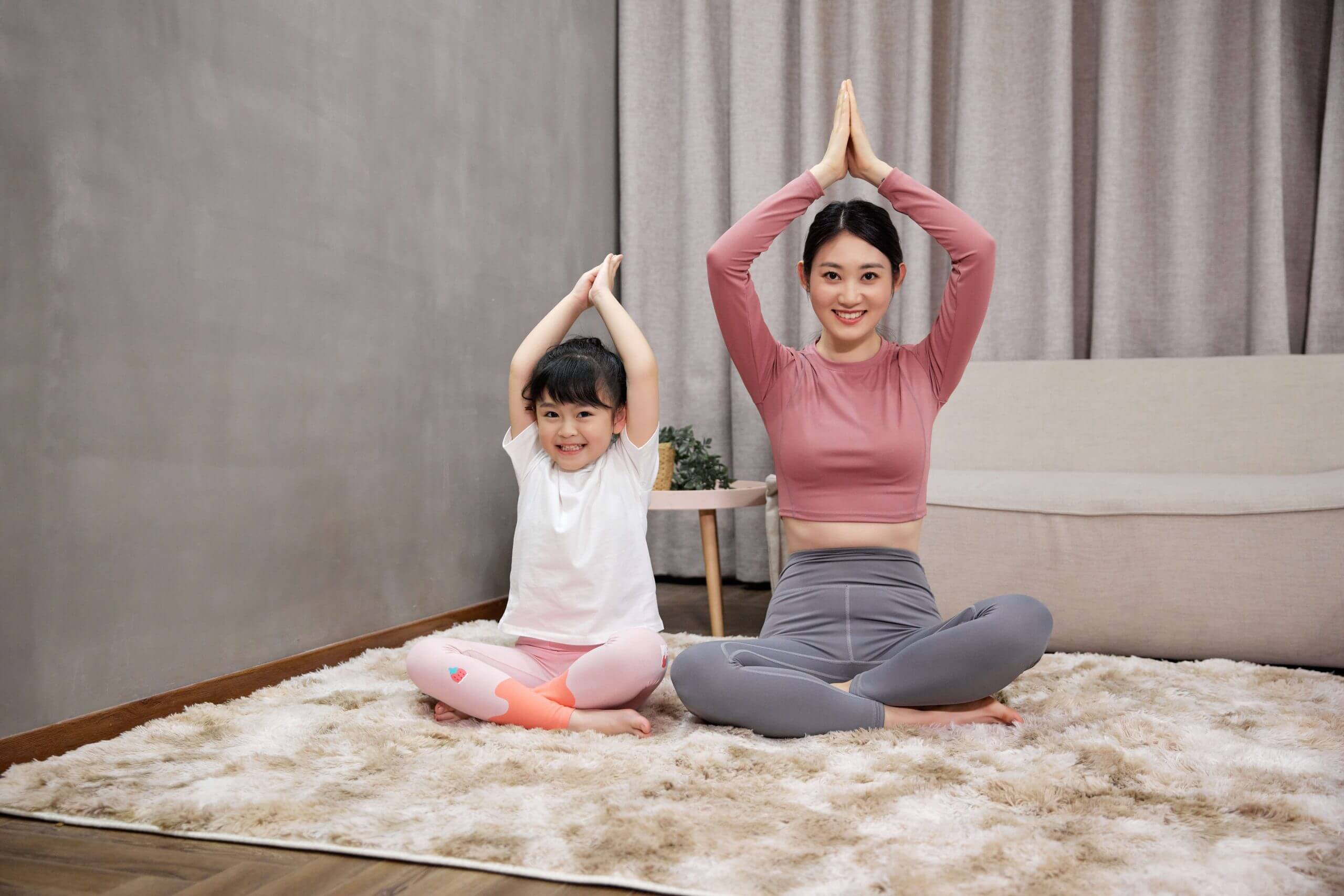 Tập Thể Dục Tại Nhà: Động Tác & Dụng Cụ