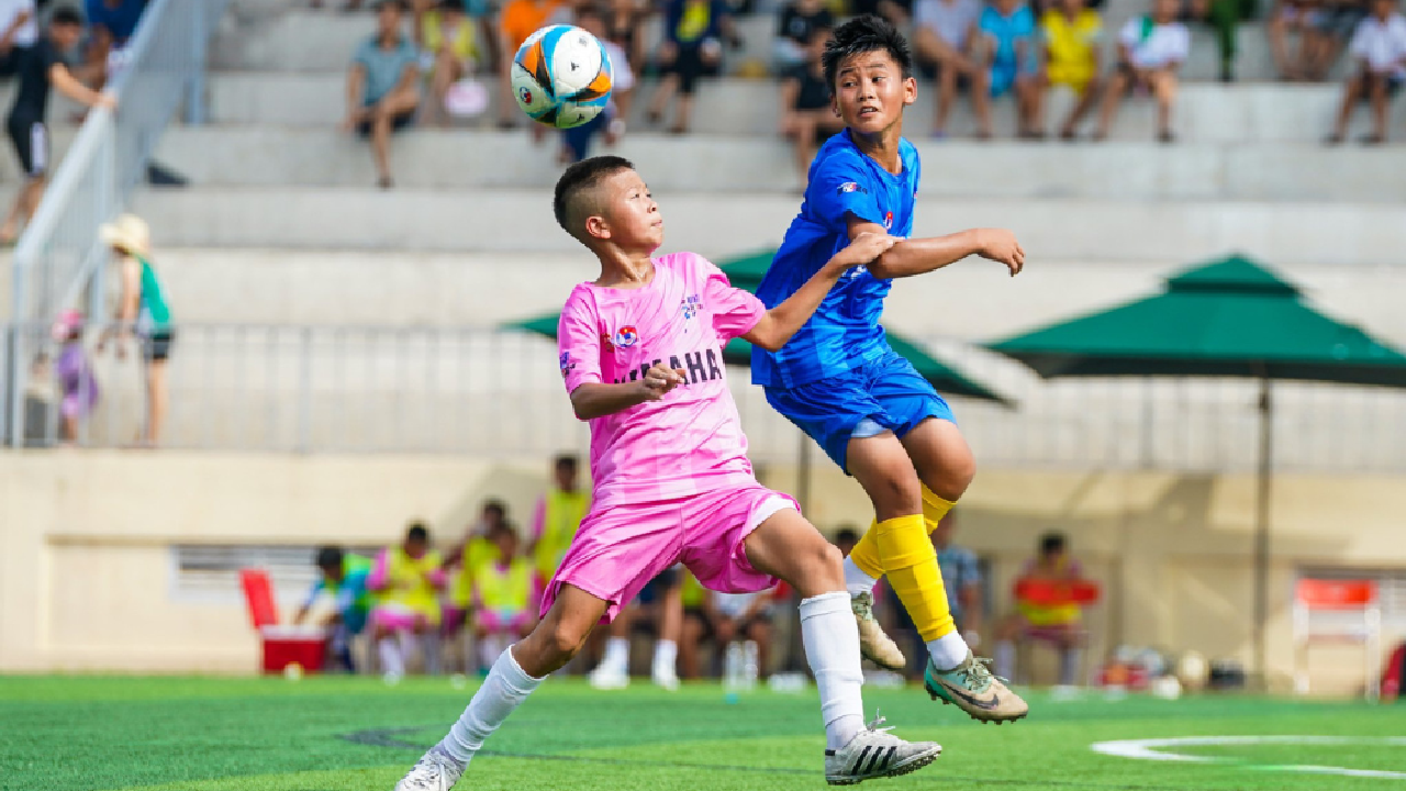 đá bóng có giúp tăng chiều cao không