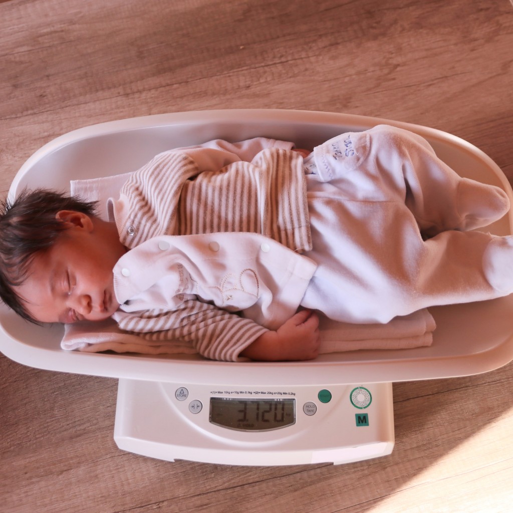 Chiều cao và cân nặng của trẻ sơ sinh