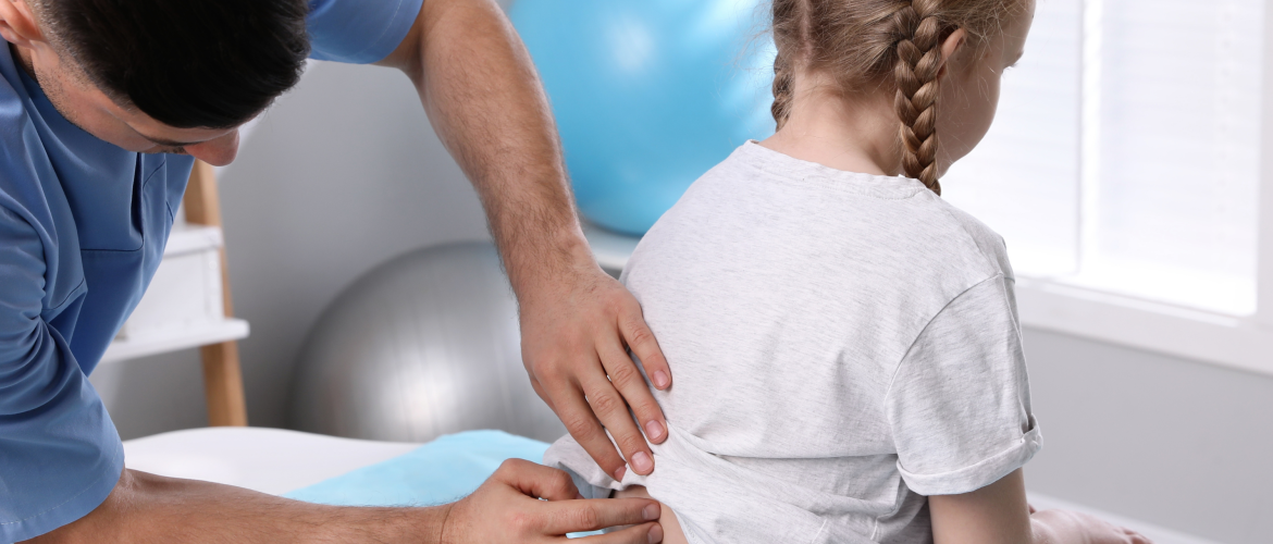 Tầm quan trọng chăm sóc của cột sống trẻ em