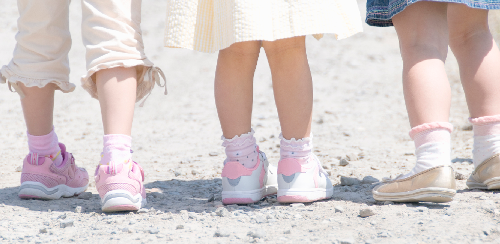 Trẻ Bị Vòng Kiềng: Nguyên Nhân, Dấu Hiệu và Cách Khắc Phục