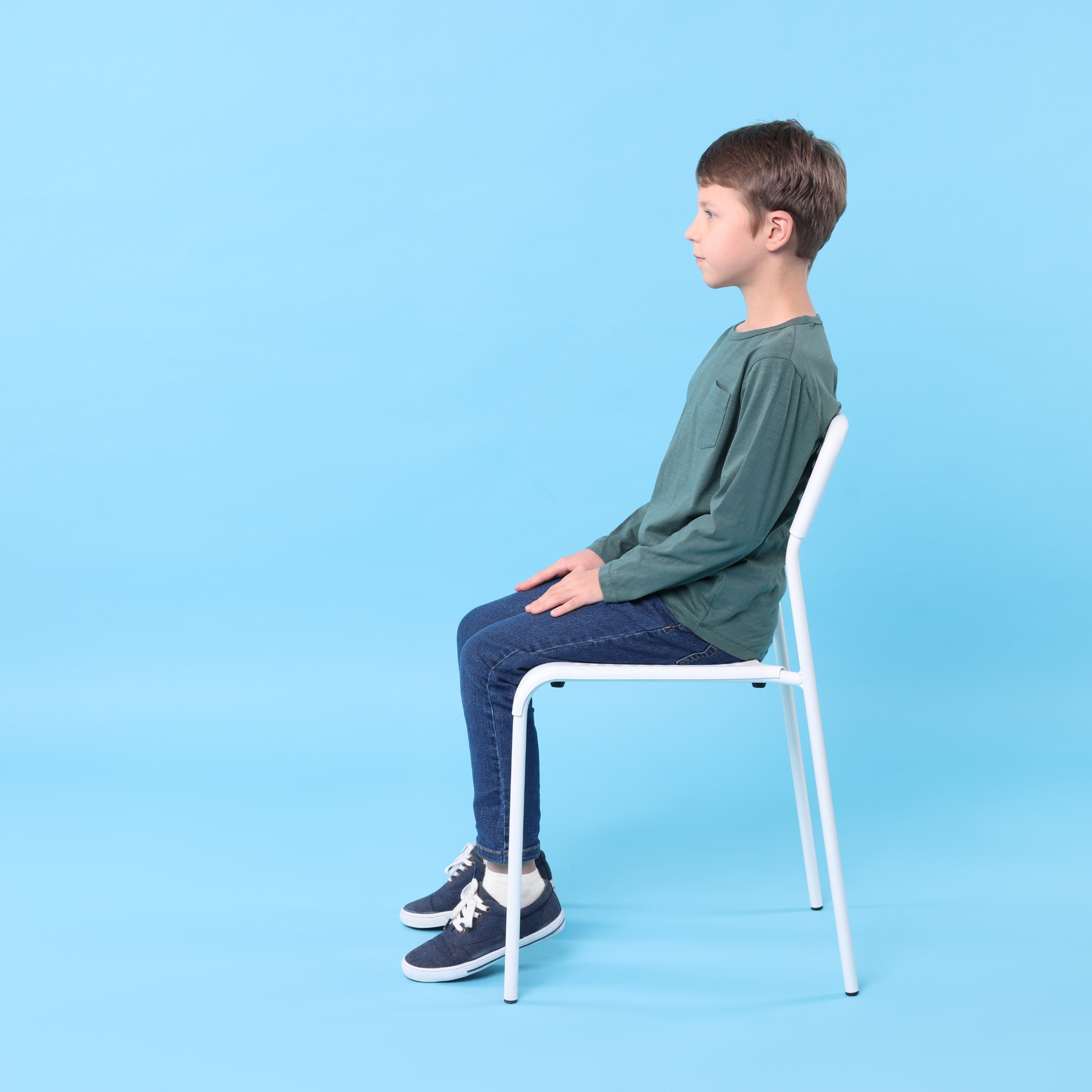 Tư thế ngồi học đúng chuẩn cho các bé