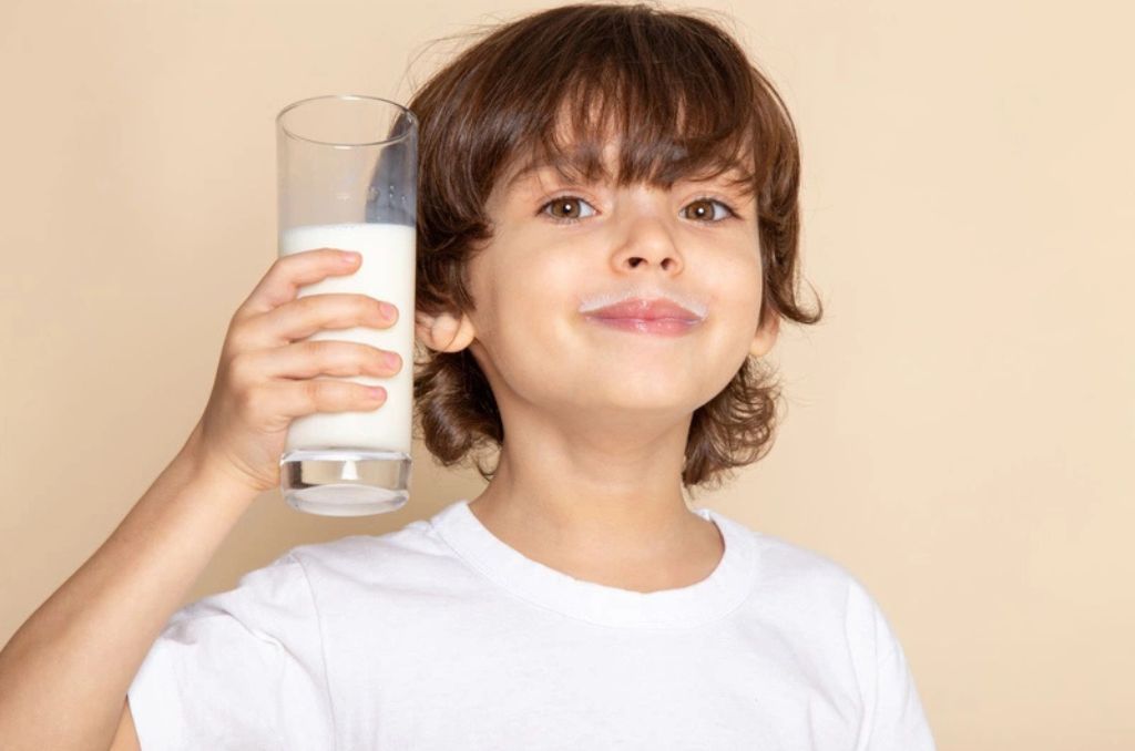 Tìm hiểu sữa giúp bé tăng cân và phát triển chiều cao, sữa chiều cao cho bé, cách tăng chiều cao hiệu quả và ăn gì để tăng chiều cao.