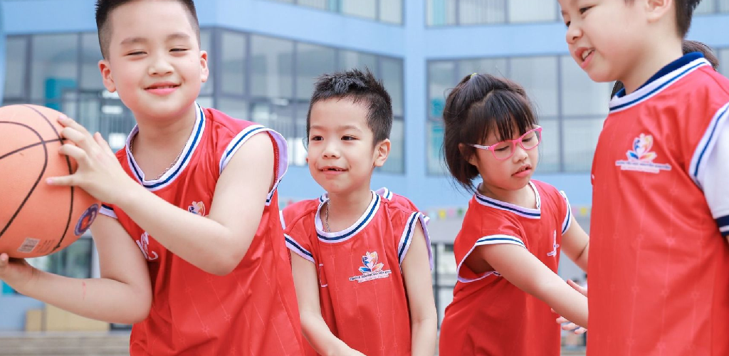 Chọn Bộ Thể Thao Cho Bé Sao Cho Vừa Đẹp Vừa Dễ Vận Động?