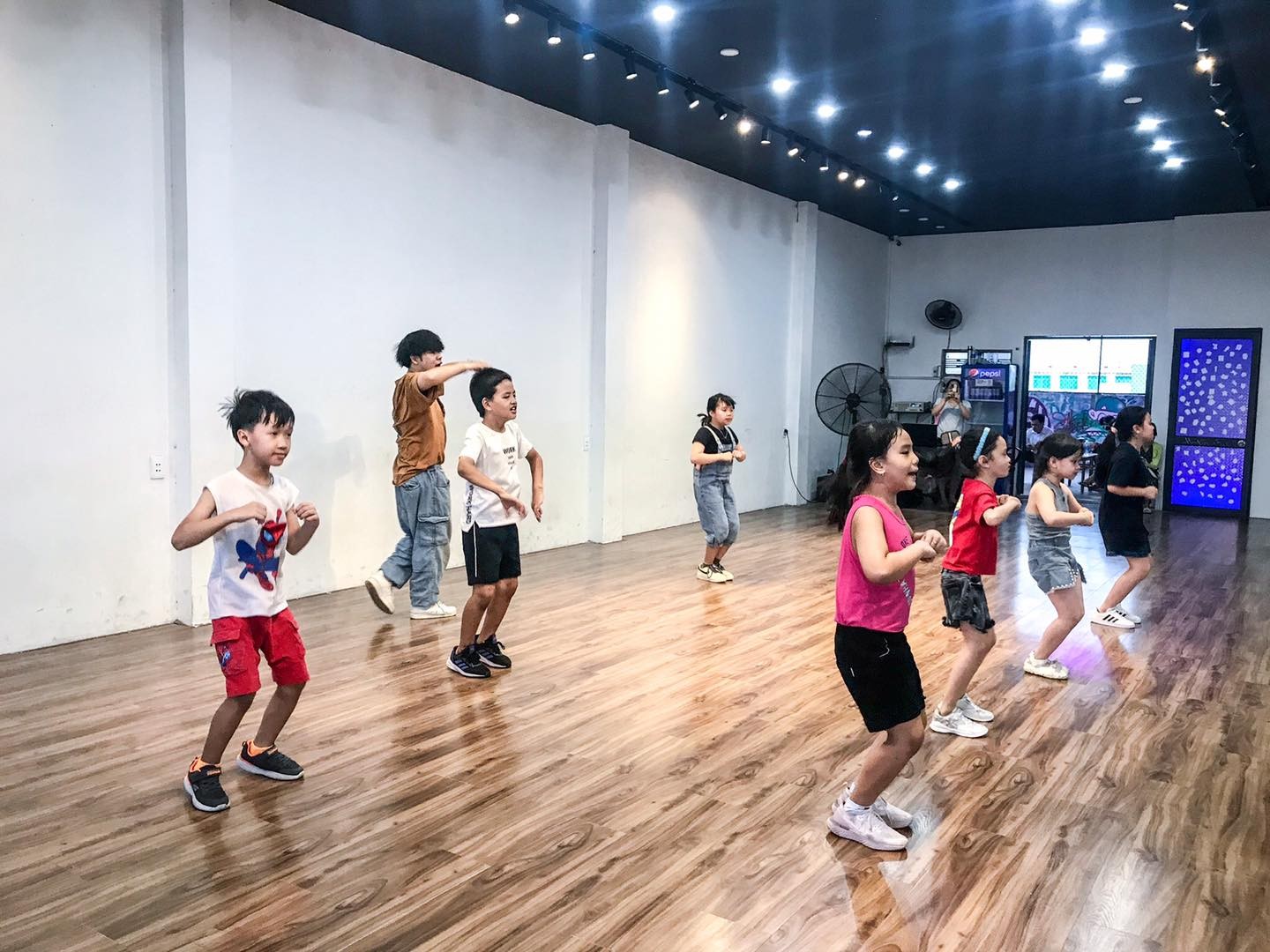 Lớp thể dục phát triển chiều cao