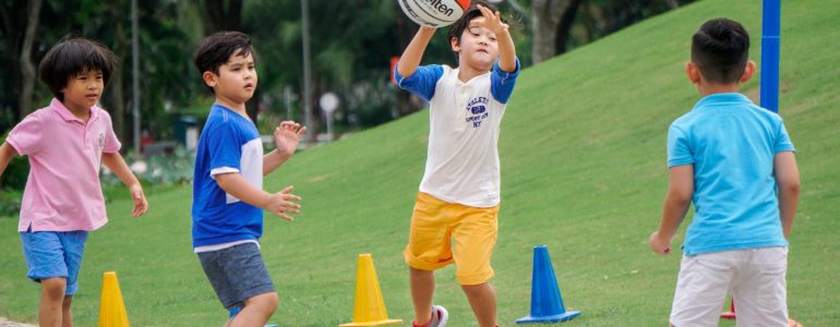 Vận Động Thô Là Gì? 7 Hoạt Động Giúp Bé Phát Triển Thể Chất Toàn Diện
